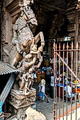 The great Chola temples of Tamil Nadu - the Sri Meenakshi-Sundareshwarar Temple of Madurai. the Pudu-mandapam occupied by brass merchants and tailors  